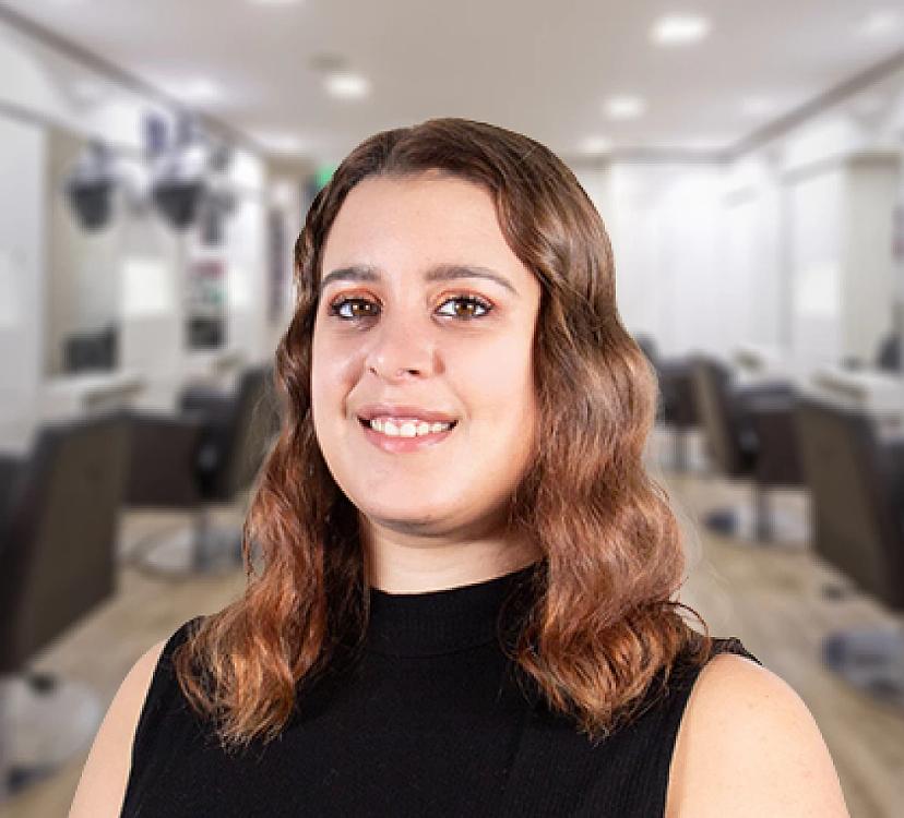 Enza | Expert Hairstylistin bei PerfectHair.ch