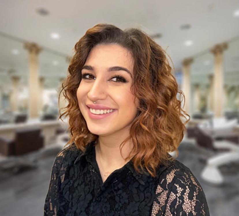 Lorena | Expert Hairstylistin bei PerfectHair.ch Salon