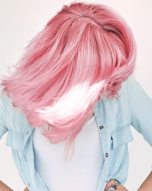 Pink hair is perfect for strong, passionate women who want to bring out your feminine side.