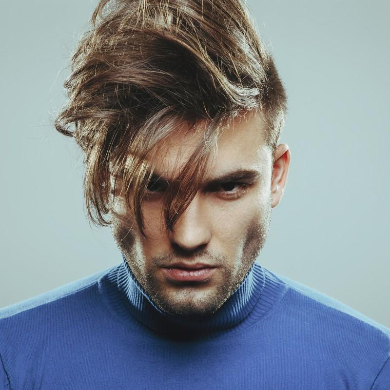 The pompadour is easy to style. After washing your hair, you can add some volume mousse to the top hair.