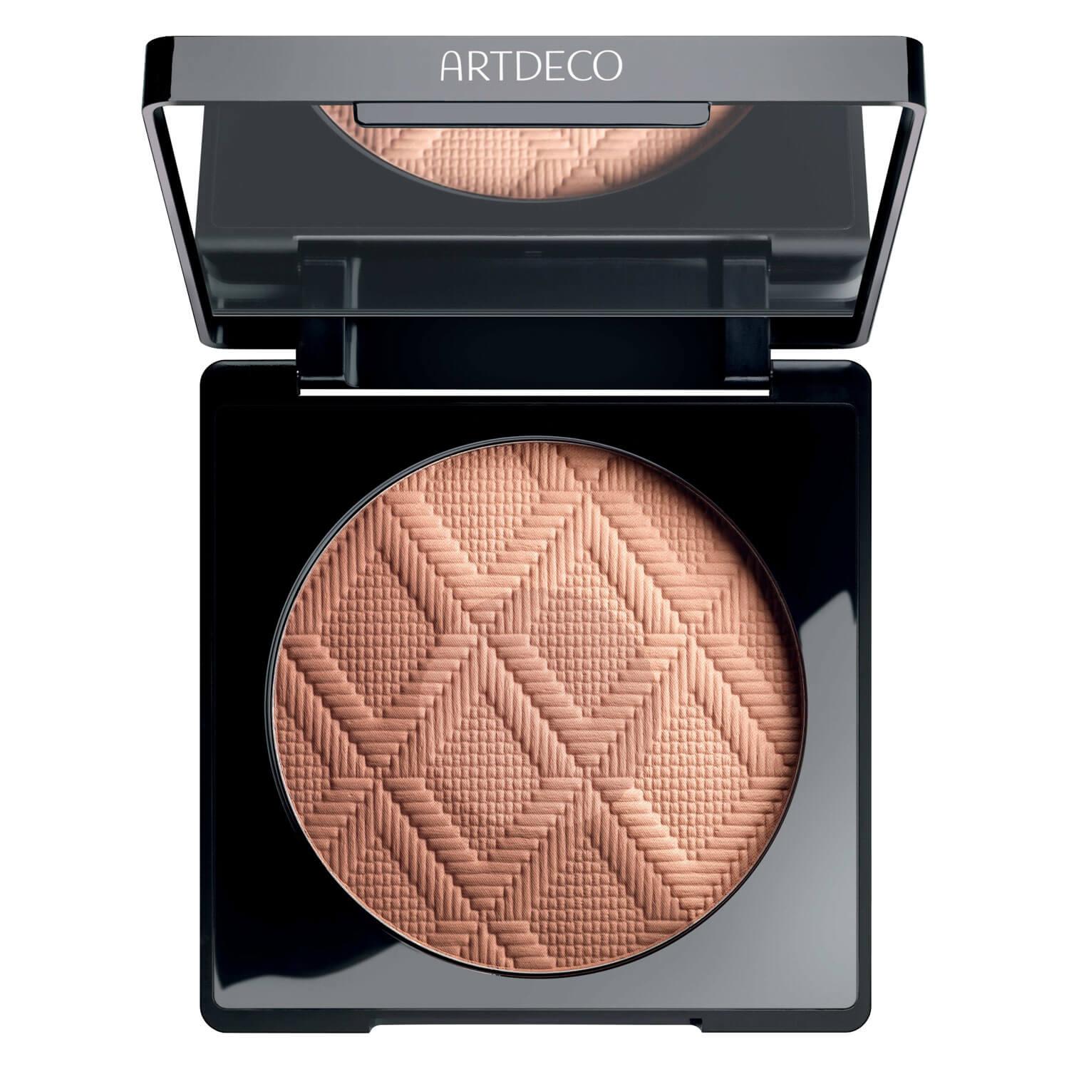 Embrace These Summer Vibes - All Seasons Bronzing Powder Summer It-Piece
